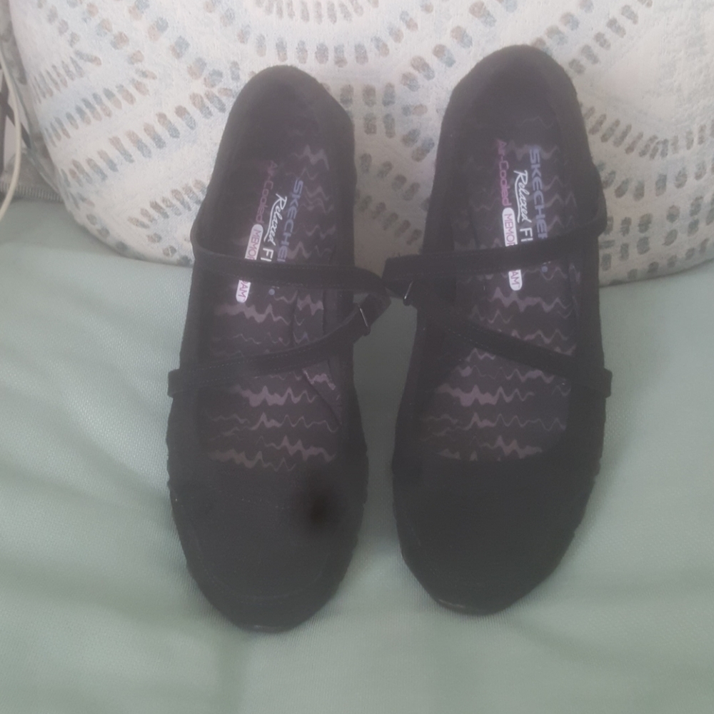 Skechers  7 1/2